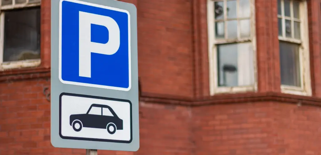 restaurant parking